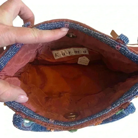 Karma Silk and and Beaded Handbag. Floral Vintage - Picture 4 of 12